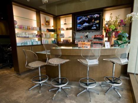 Как открыть магазин сладостей Сладкий островок в торговом центре